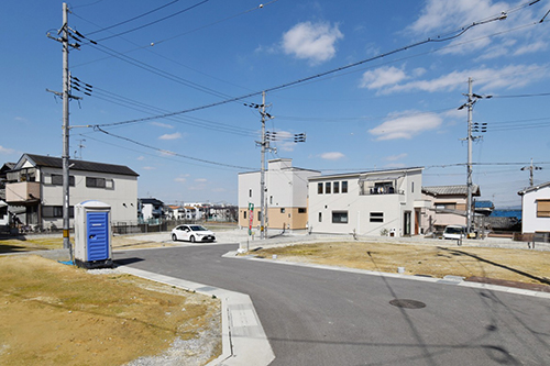 南向き、南東角地、東向きなどお選びいただけます。